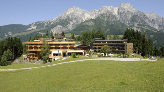 Forsthofalm Holzhotel